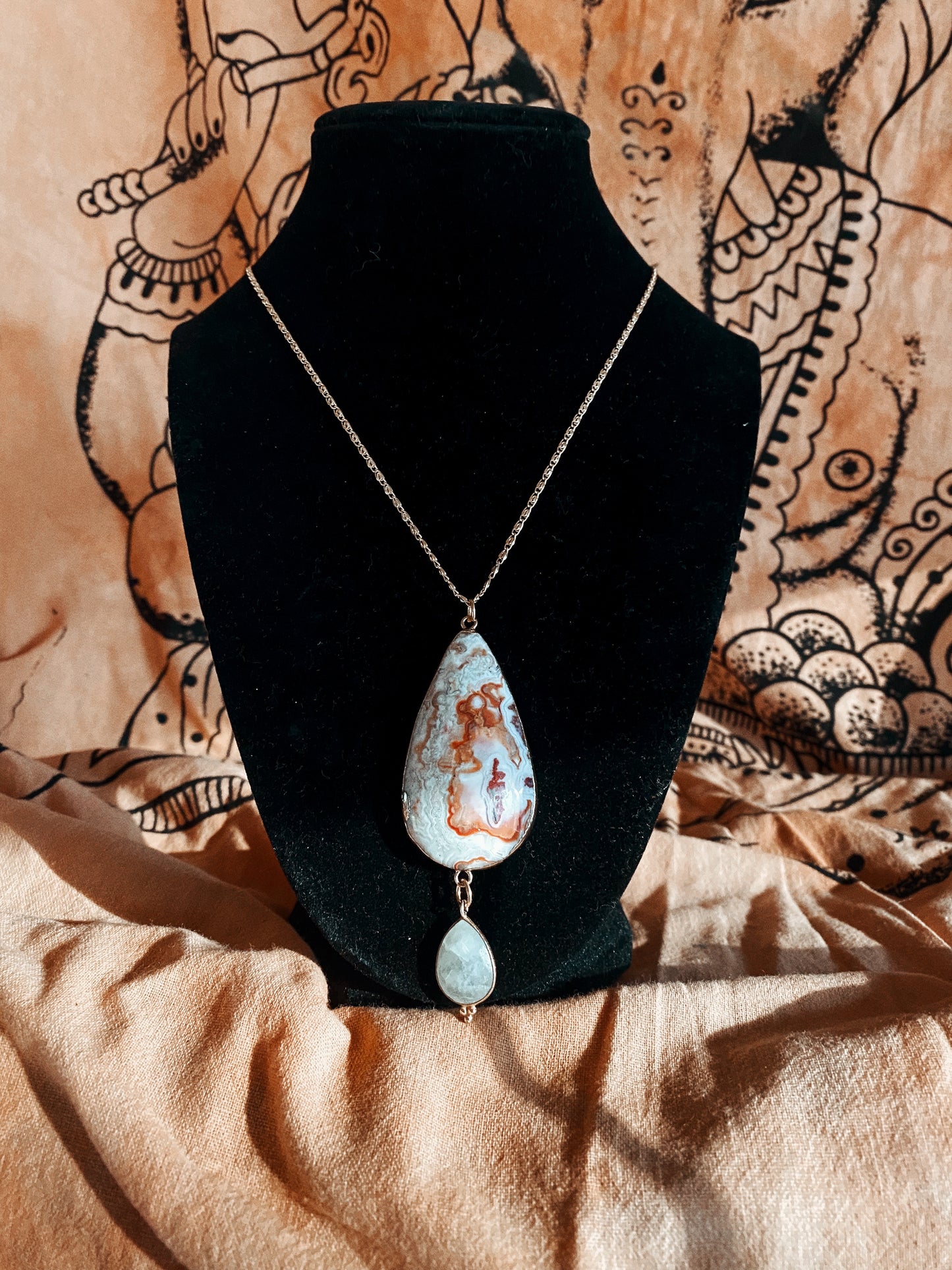 COZMIK EGG Chain