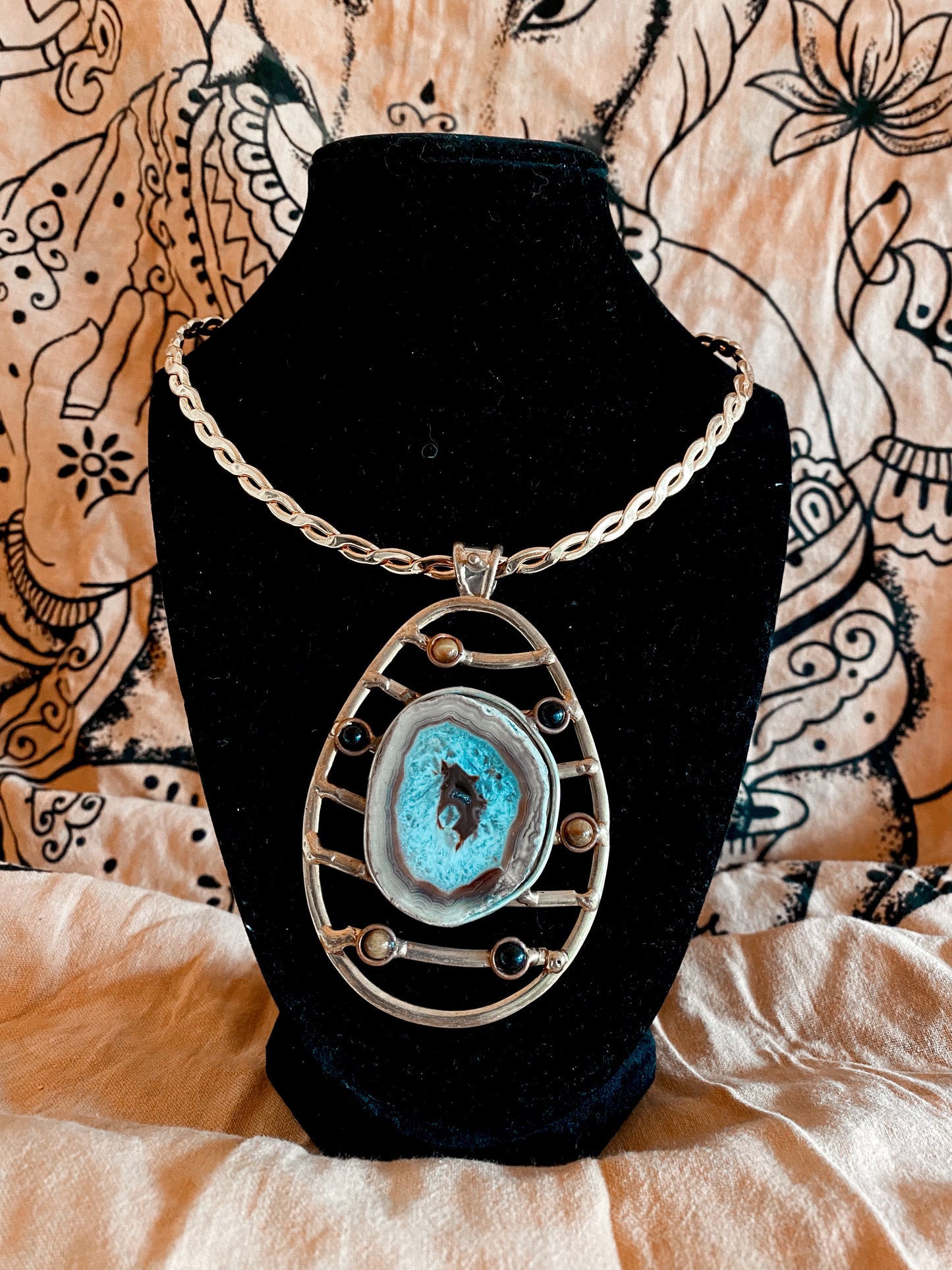 SUPER SAPIEN Neckpiece