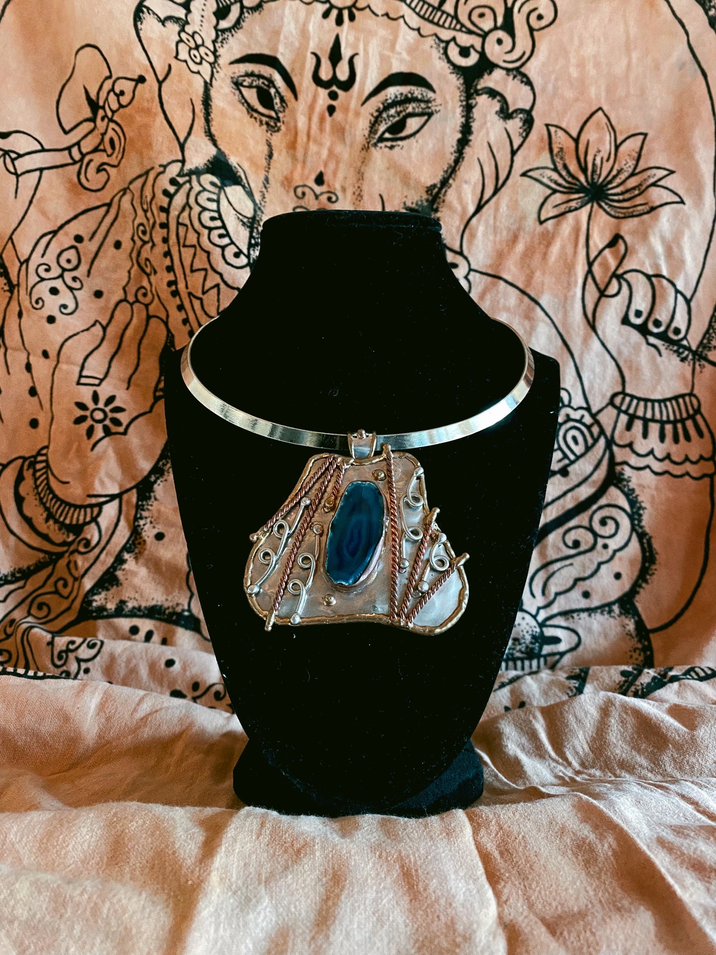 COZMIK KING Neckpiece